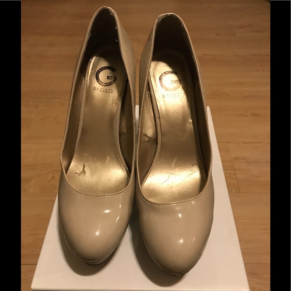 G by Guess Cream/Tan Heels